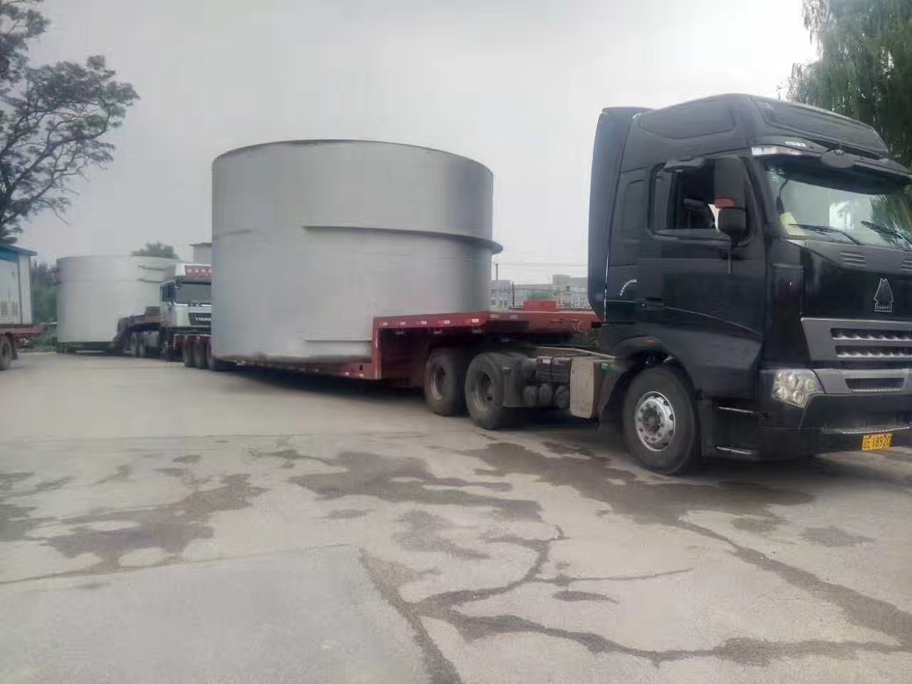 大件運輸車